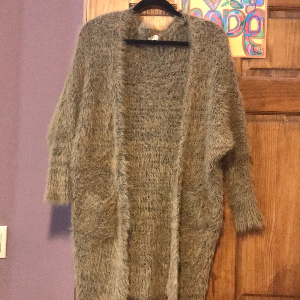 Fuzzy Duster Black and Brown Yarn
